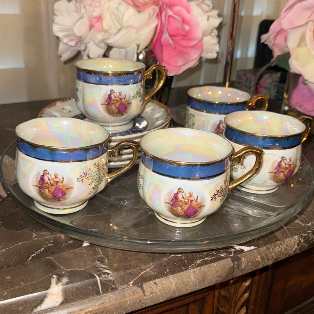 Vintage Tea Cups & Saucers Set of 5 Victorian Courting Couple Made In JapanNOS - Picture 1 of 9